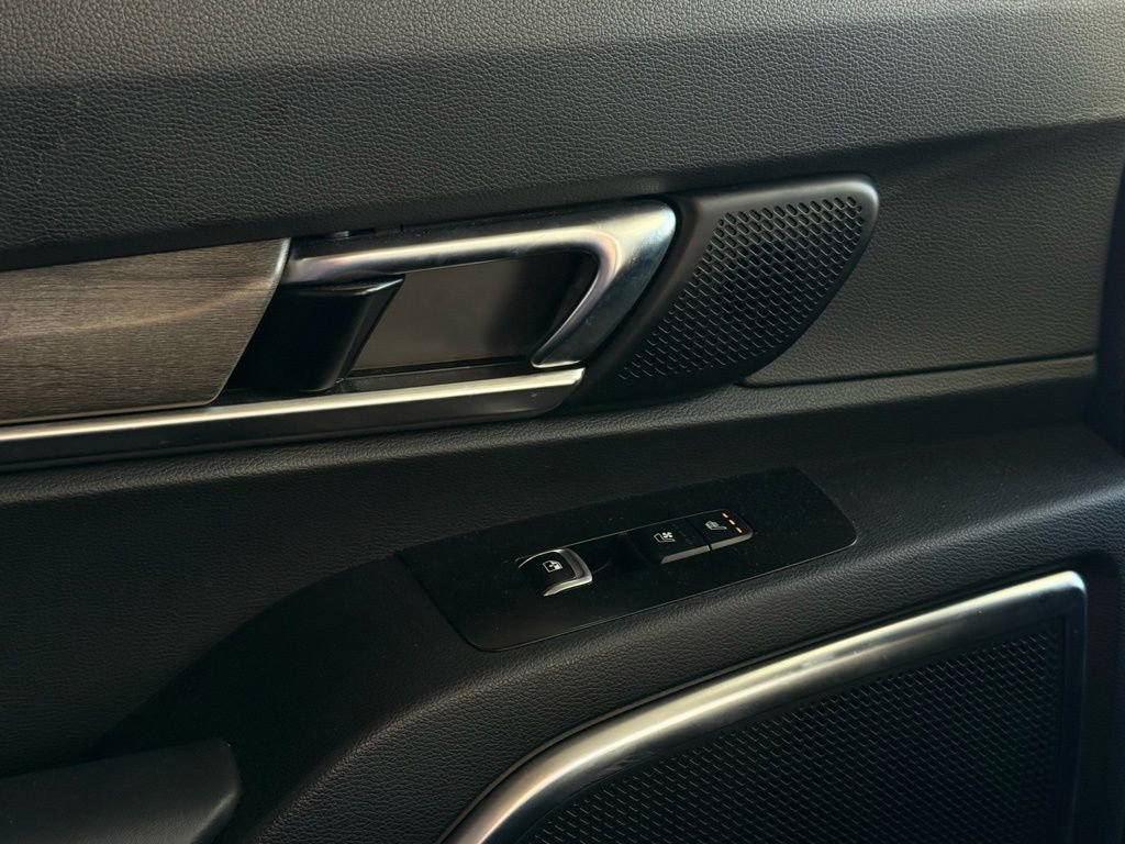 Certified 2022 Kia Telluride SX w/ SX Prestige Package image 39