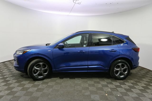 Used 2023 Ford Escape ST-Line Select w/ Tech Pack #1 AWD/4WD image 6