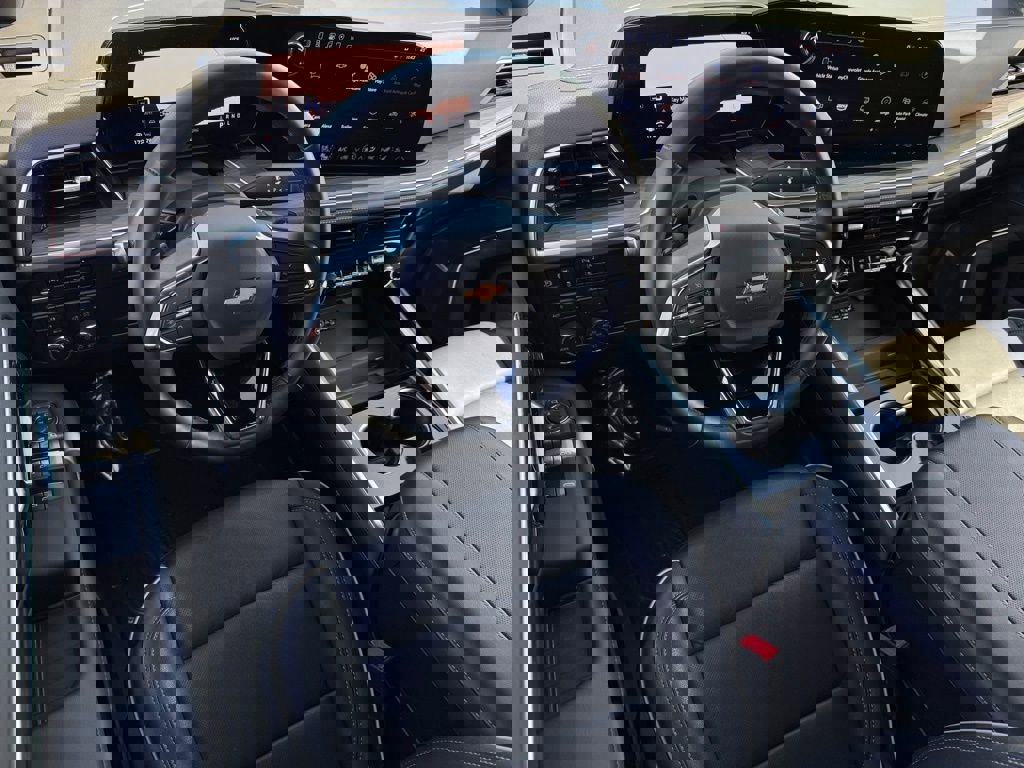 Used 2025 Chevrolet Suburban Premier image 26