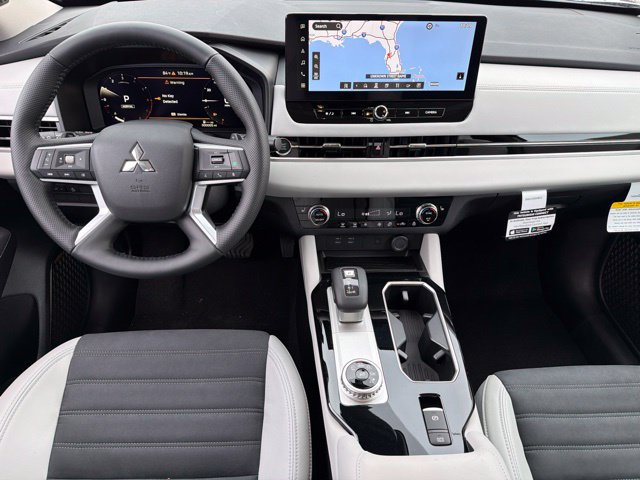 New 2026 Mitsubishi Outlander SE FWD image 16