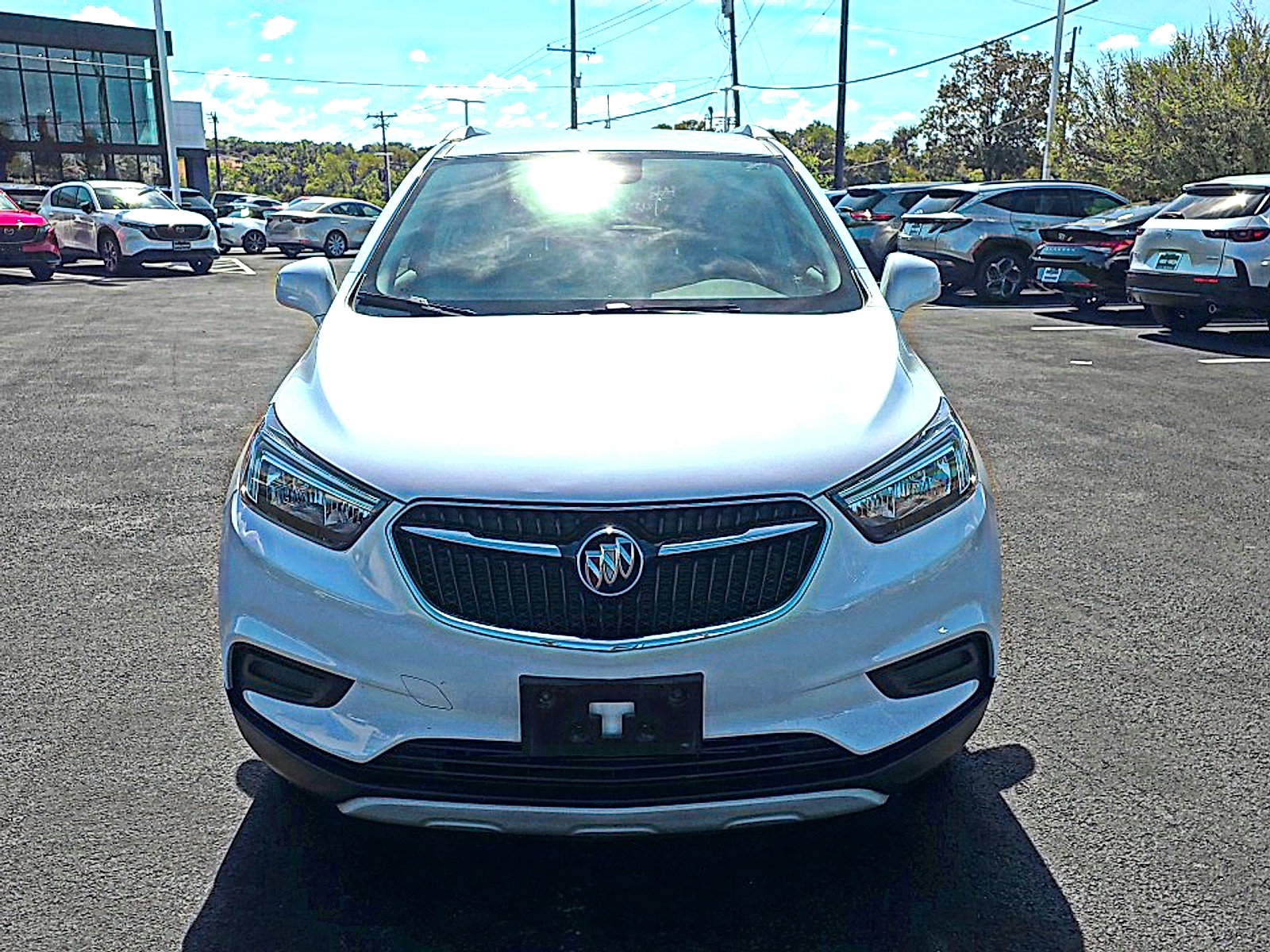 Used 2022 Buick Encore Preferred w/ Safety Package AWD/4WD image 2