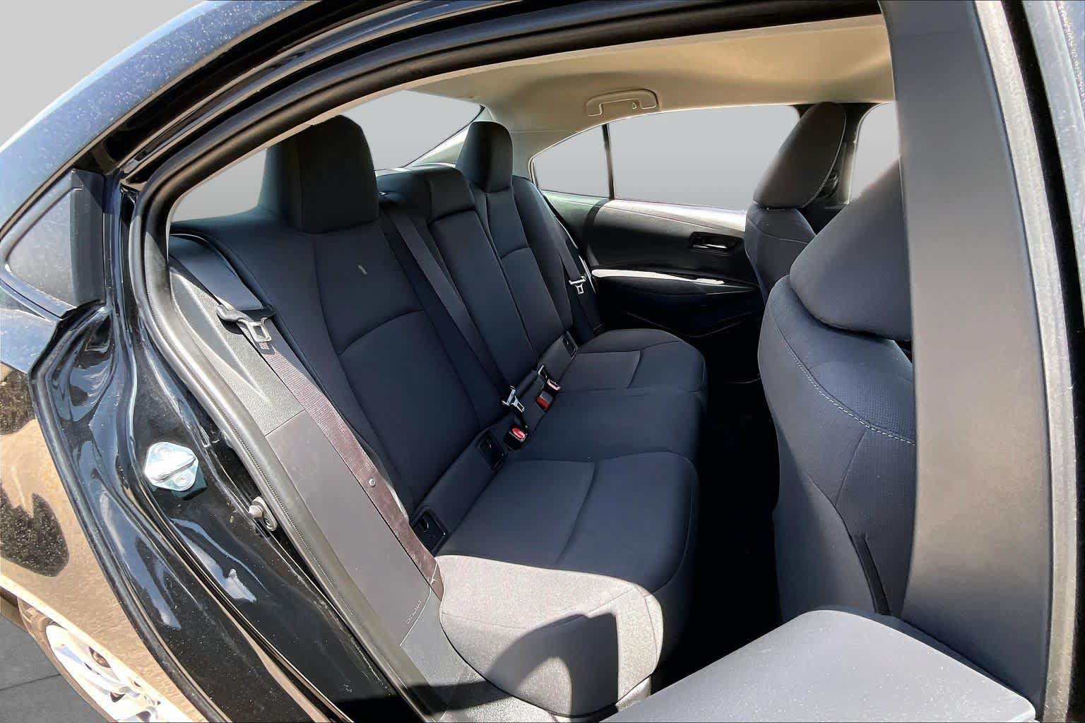 Used 2024 Toyota Corolla LE FWD image 19