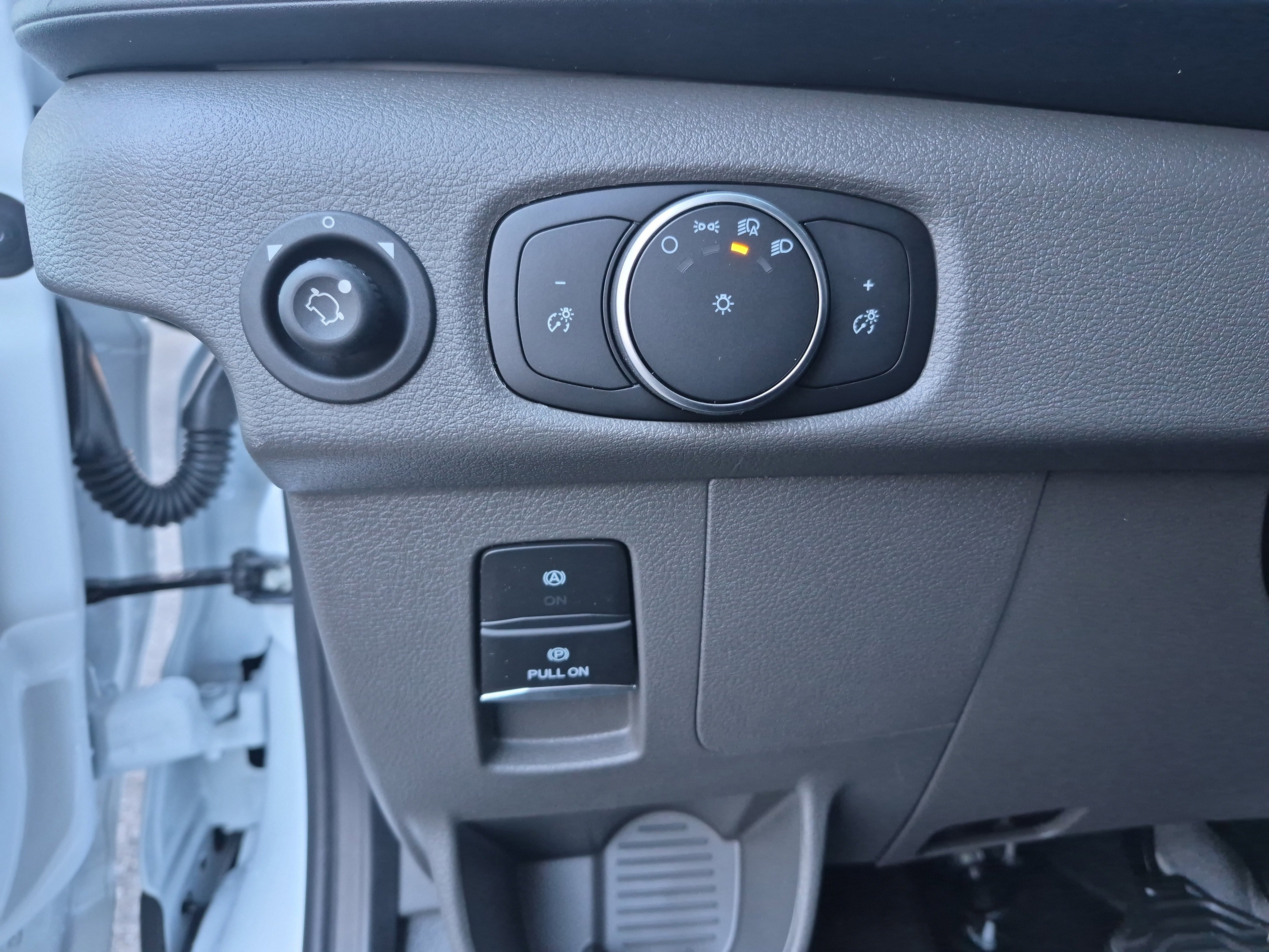 New 2026 Ford Transit 250 148 Medium Roof image 21