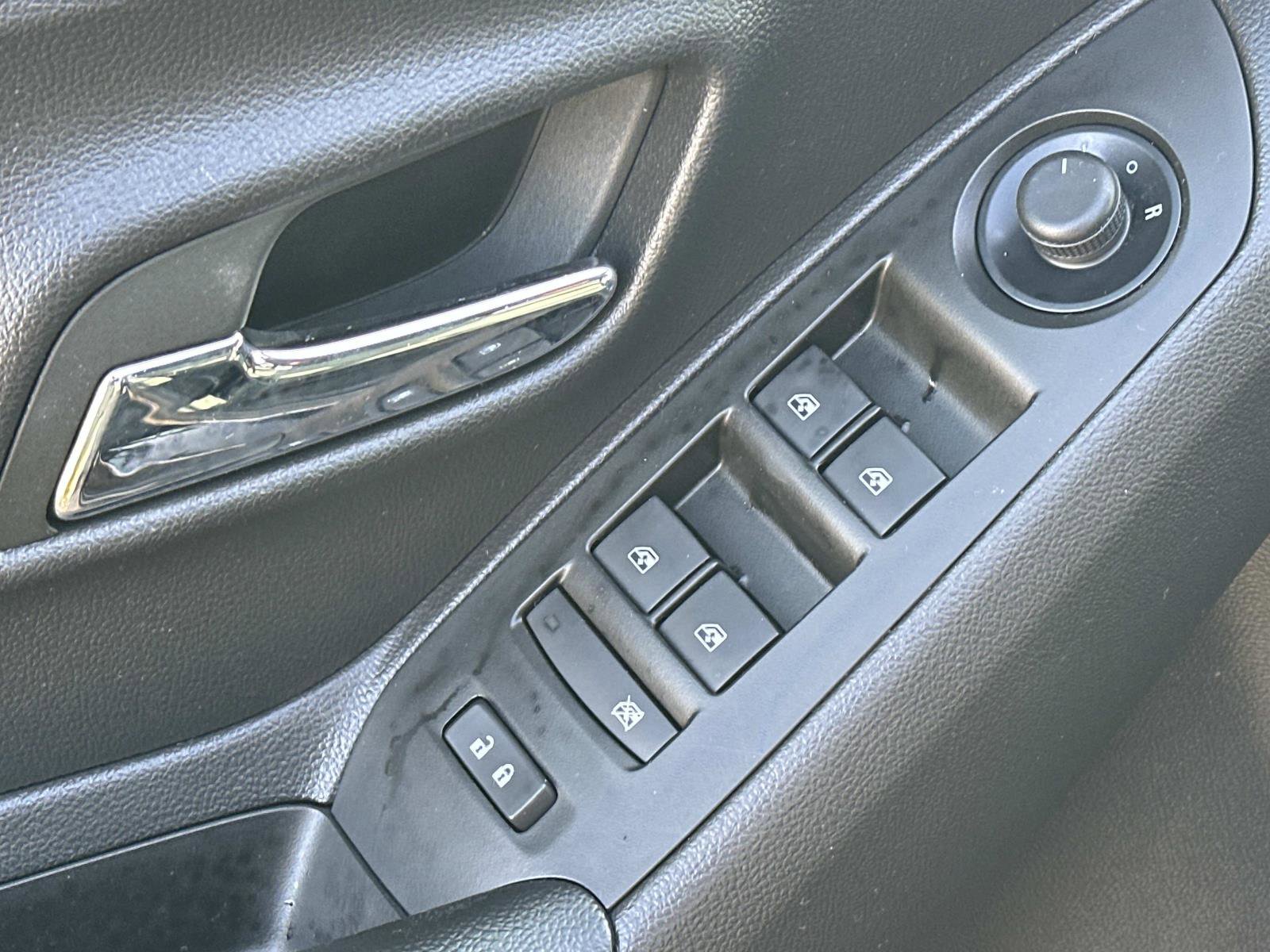 Used 2022 Chevrolet Trax LS w/ Tint and Cruise Package image 17