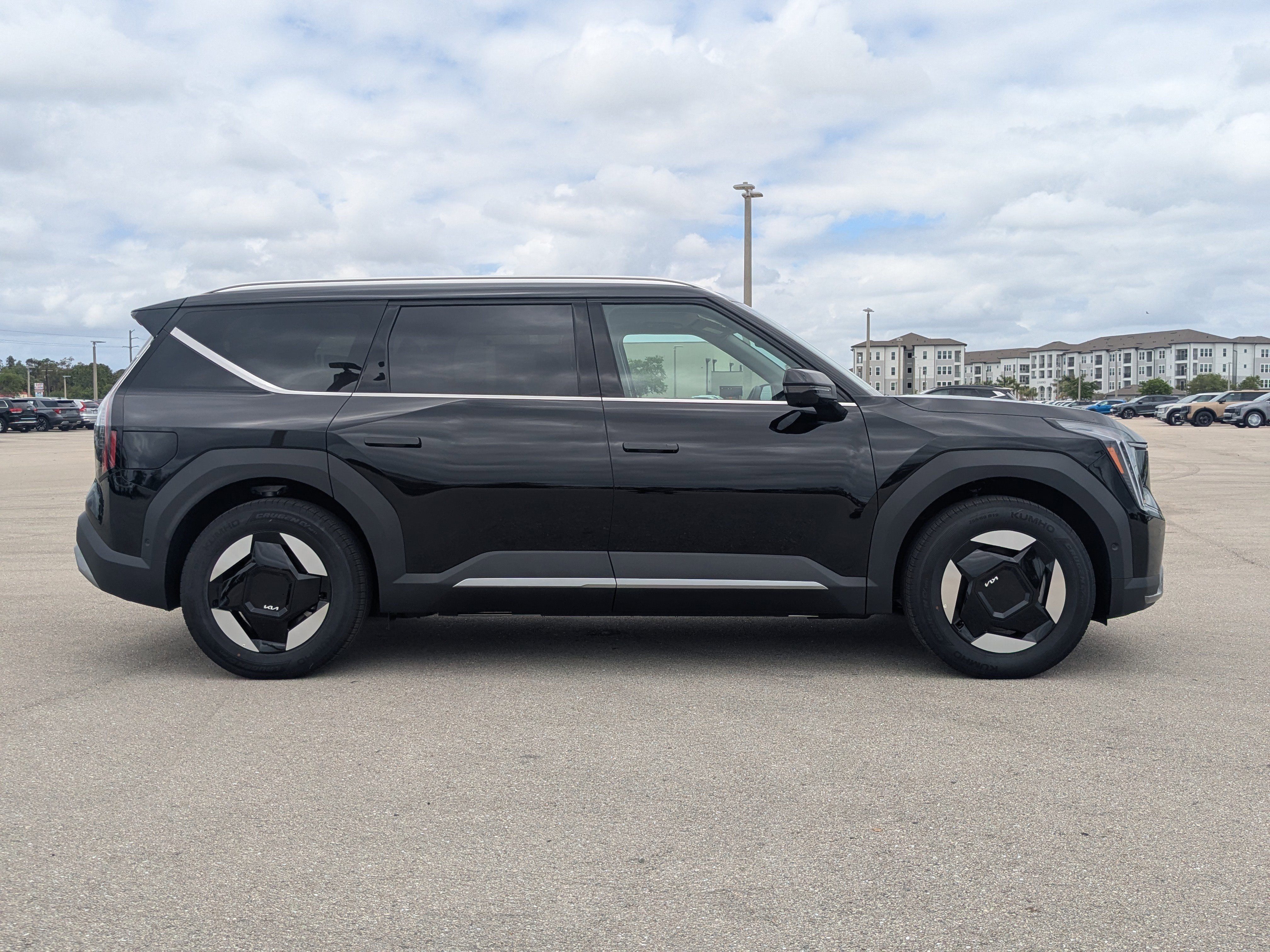 New 2026 Kia EV9 Wind AWD/4WD image 4