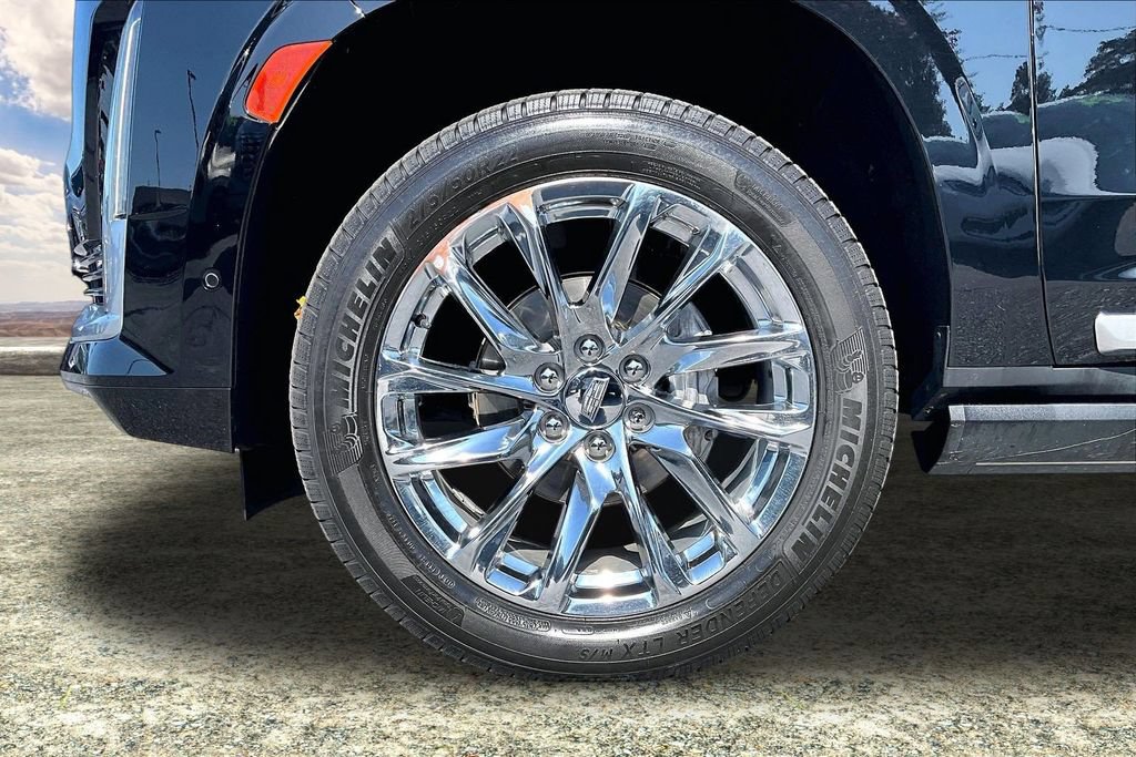 Used 2021 Cadillac Escalade ESV Premium Luxury Platinum AWD/4WD image 35