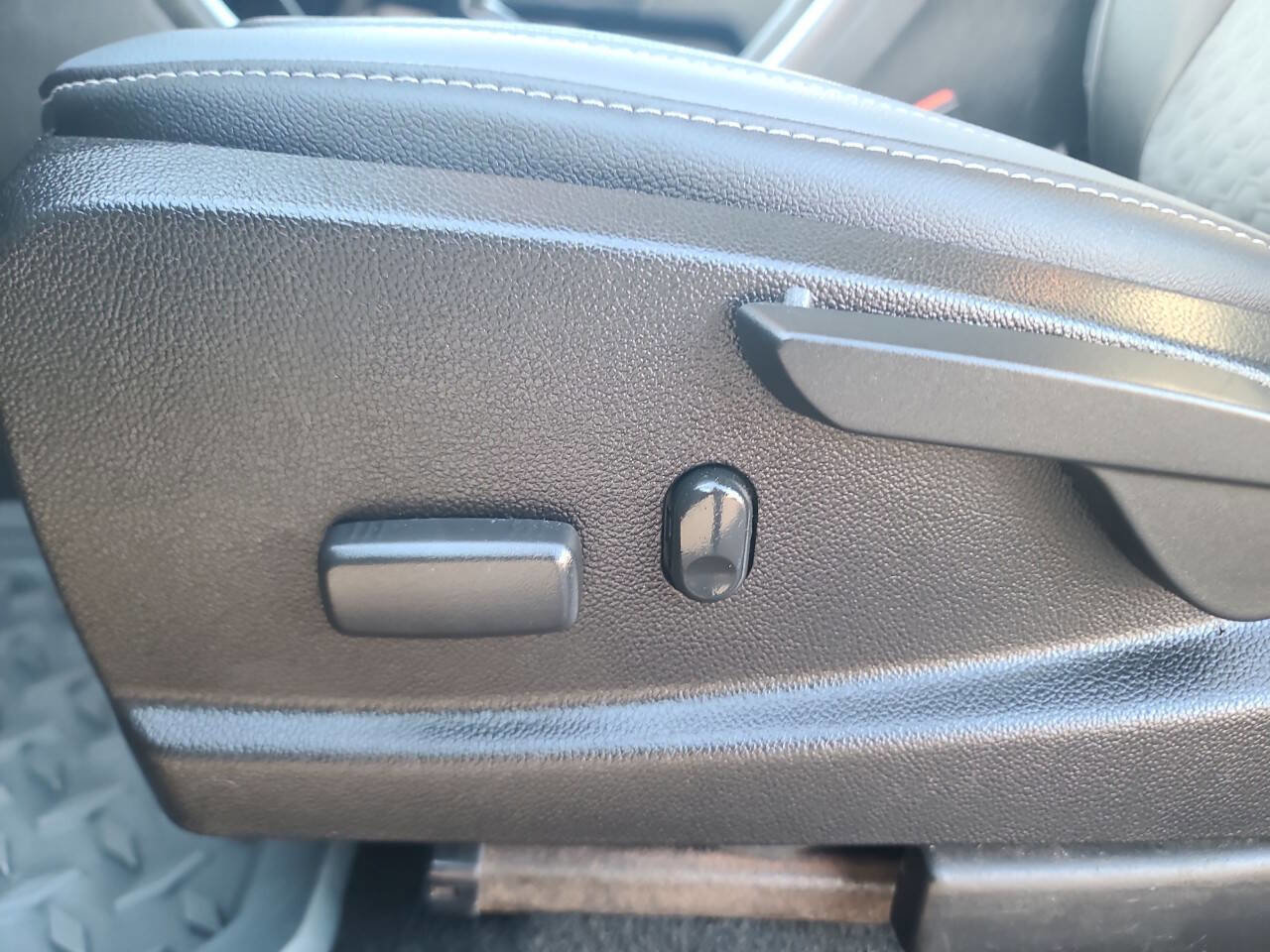 Used 2019 Chevrolet Colorado Z71 image 17