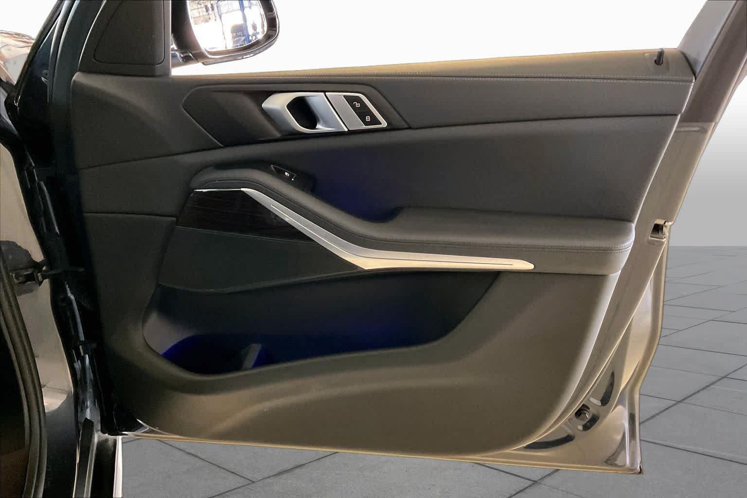 Used 2019 BMW X5 xDrive40i w/ Premium Package 2 AWD/4WD image 42