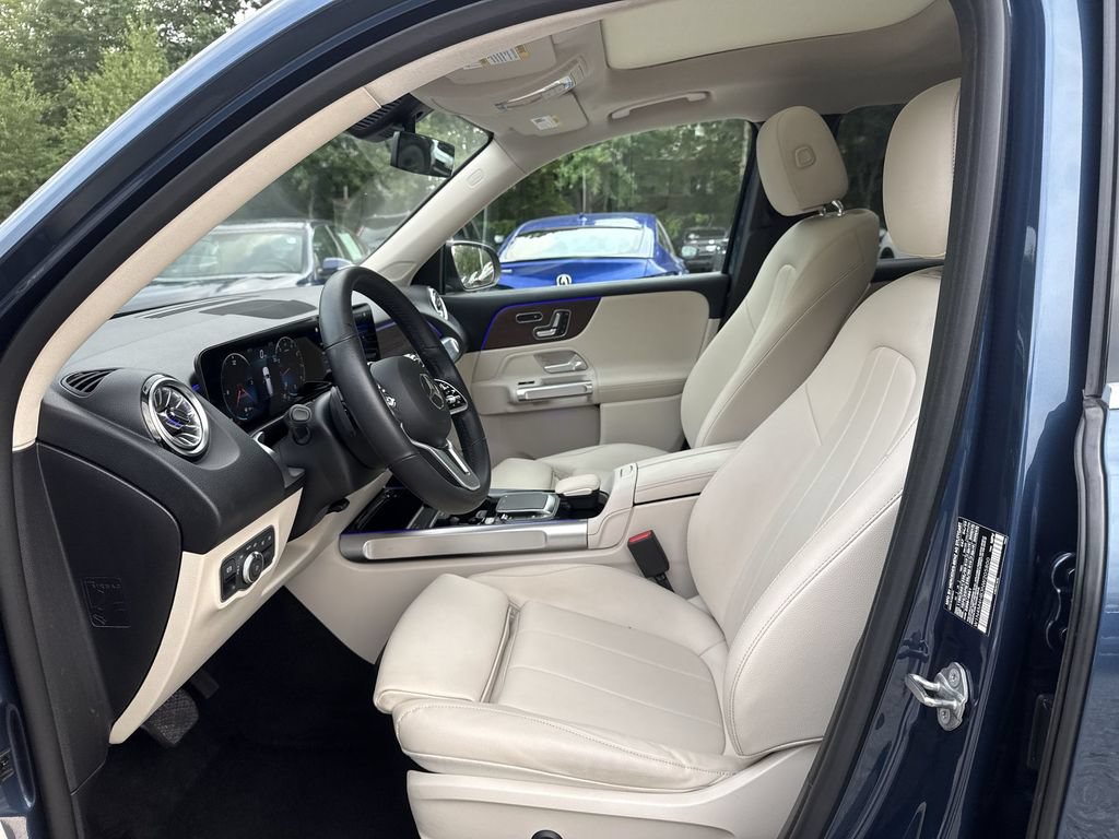 Used 2022 Mercedes-Benz GLB 250 4MATIC w/ Premium Package Lite image 13