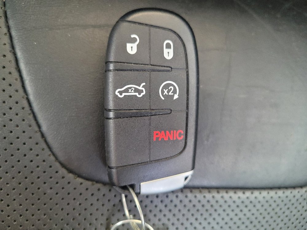 Used 2021 Jeep Cherokee Latitude Lux w/ Comfort/Convenience Group image 32