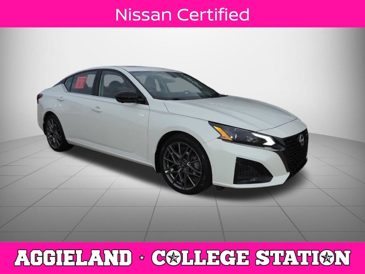 Certified 2023 Nissan Altima 2.0 SR FWD image 1