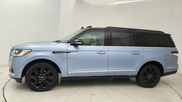 Used 2024 Lincoln Navigator L Black Label AWD/4WD image 3