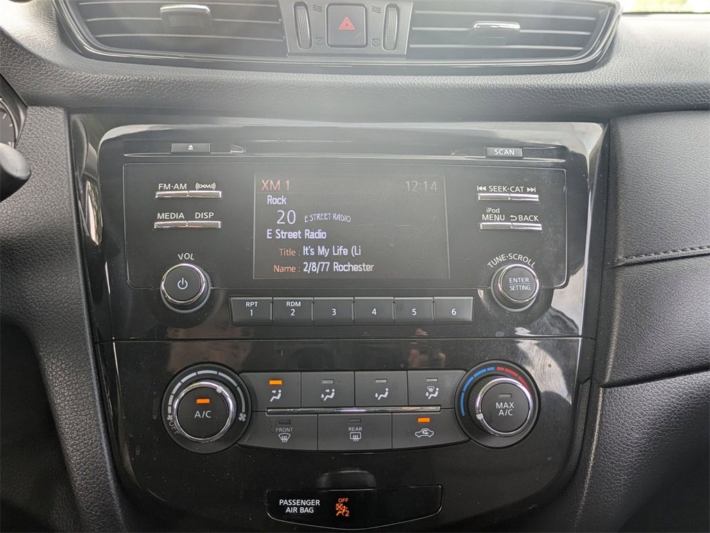 Used 2017 Nissan Rogue S image 14