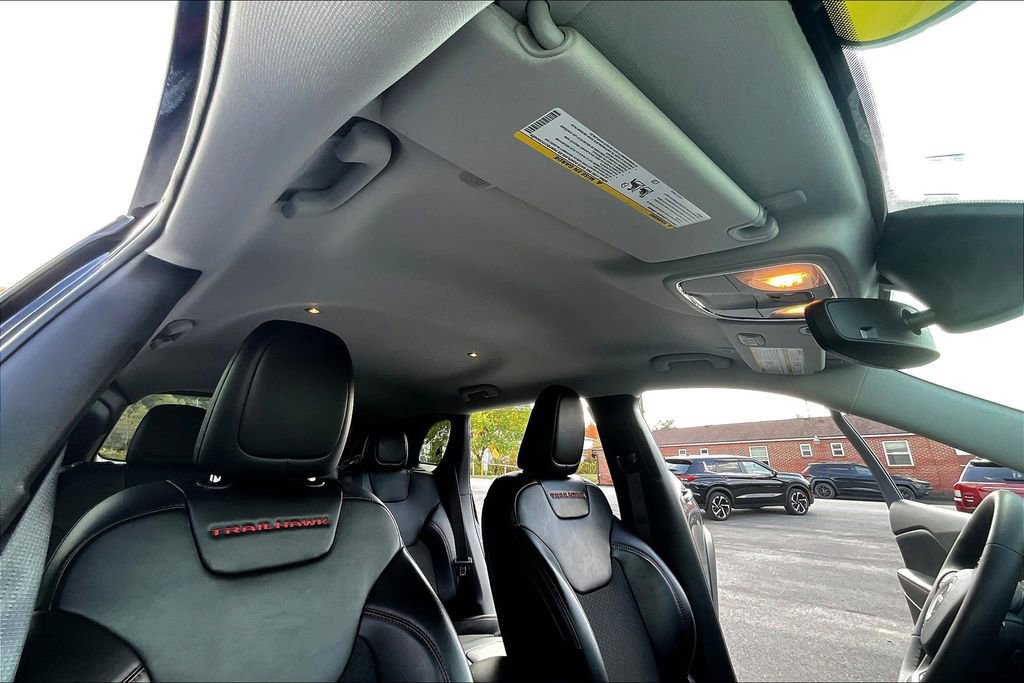 Used 2021 Jeep Cherokee Trailhawk w/ Comfort/Convenience Group image 20