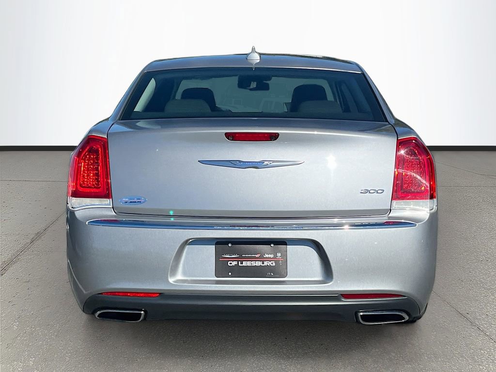 Certified 2018 Chrysler 300 Touring image 6