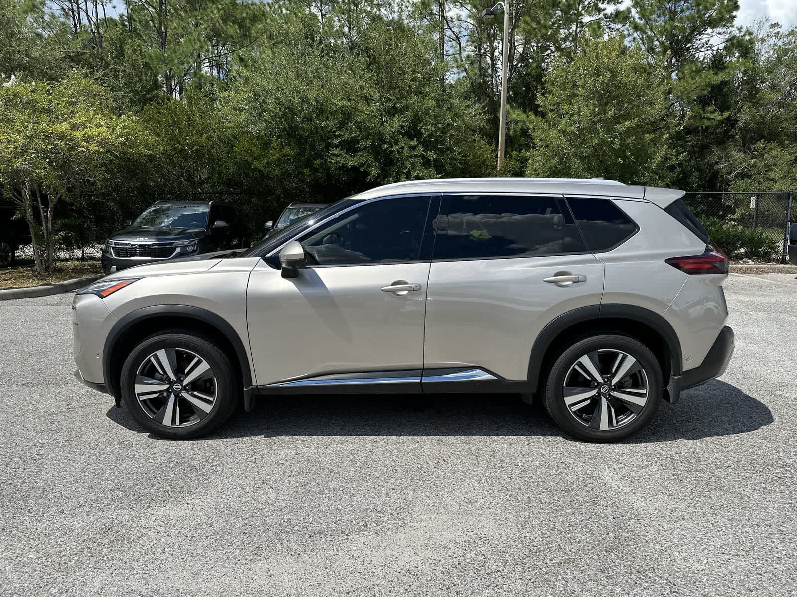 Used 2021 Nissan Rogue Platinum AWD/4WD image 5