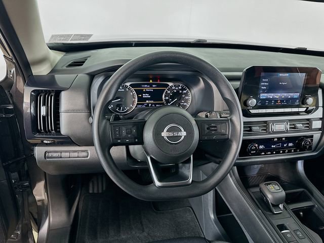 Used 2024 Nissan Pathfinder S image 18