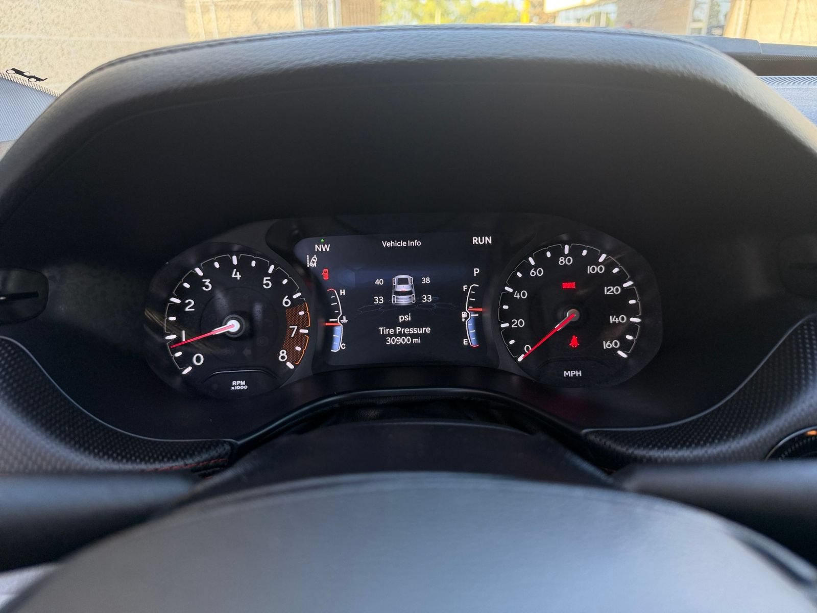 Used 2025 Jeep Compass Trailhawk AWD/4WD image 38