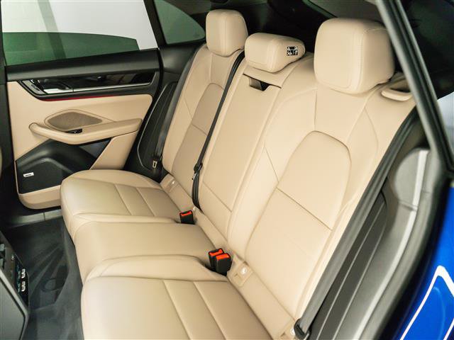Used 2026 Porsche Macan Electric RWD image 27