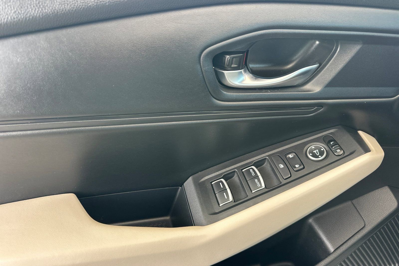 Certified 2023 Honda Accord EX image 11