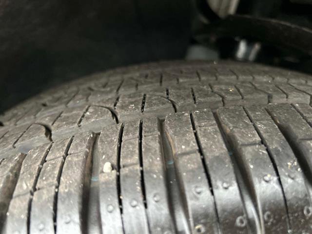 Used 2026 Chrysler Pacifica Select image 10