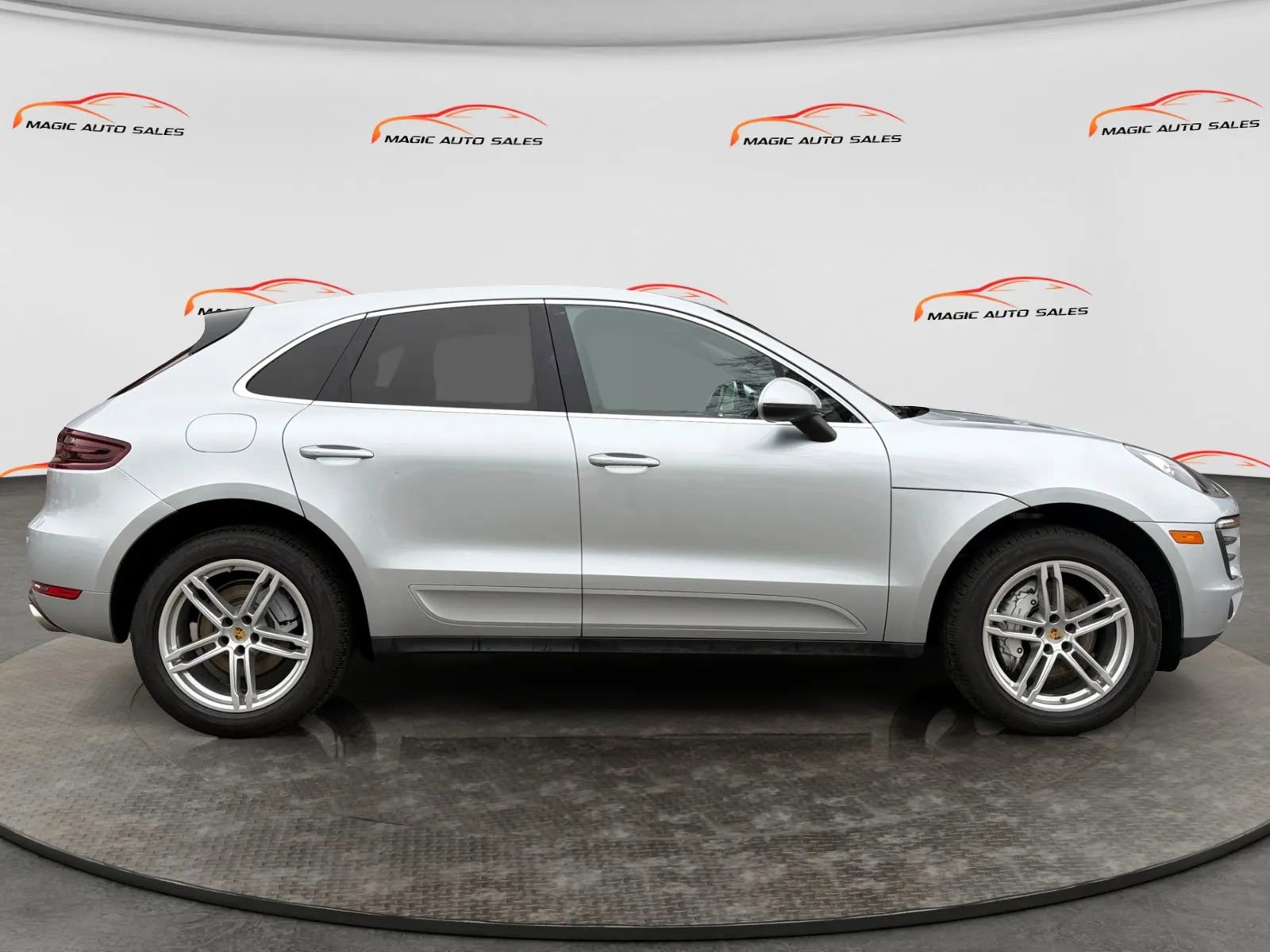 Used 2017 Porsche Macan S AWD/4WD image 6