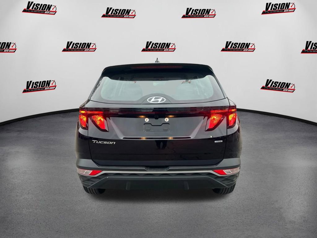 Certified 2024 Hyundai Tucson SE image 6