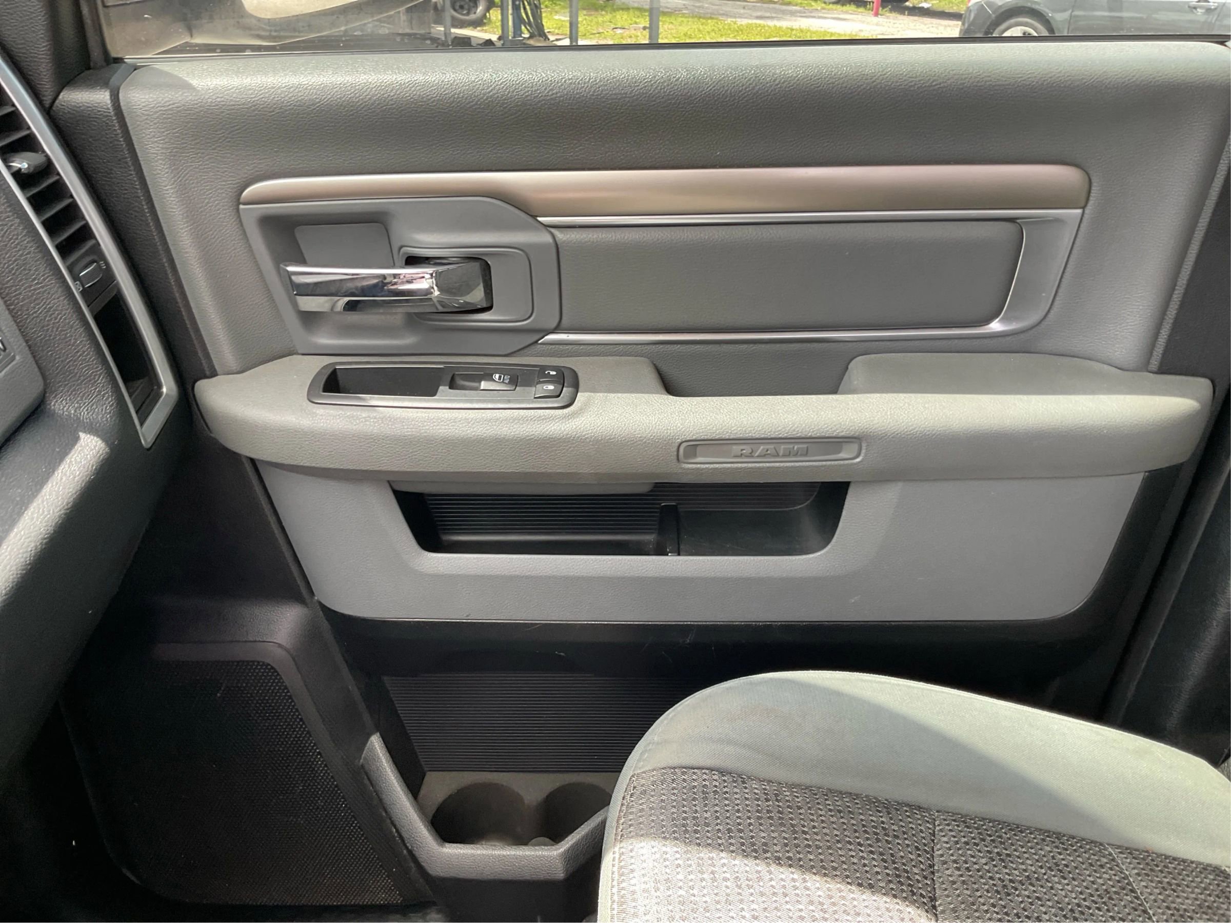 Used 2016 RAM 1500 Big Horn RWD image 18