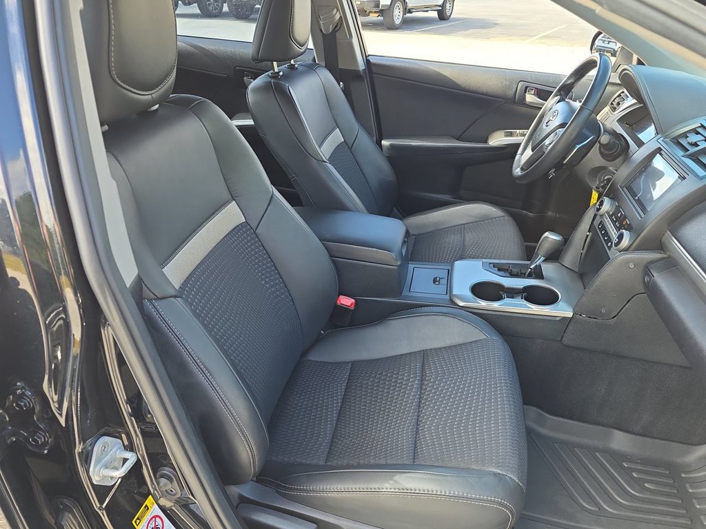 Used 2012 Toyota Camry SE FWD image 24