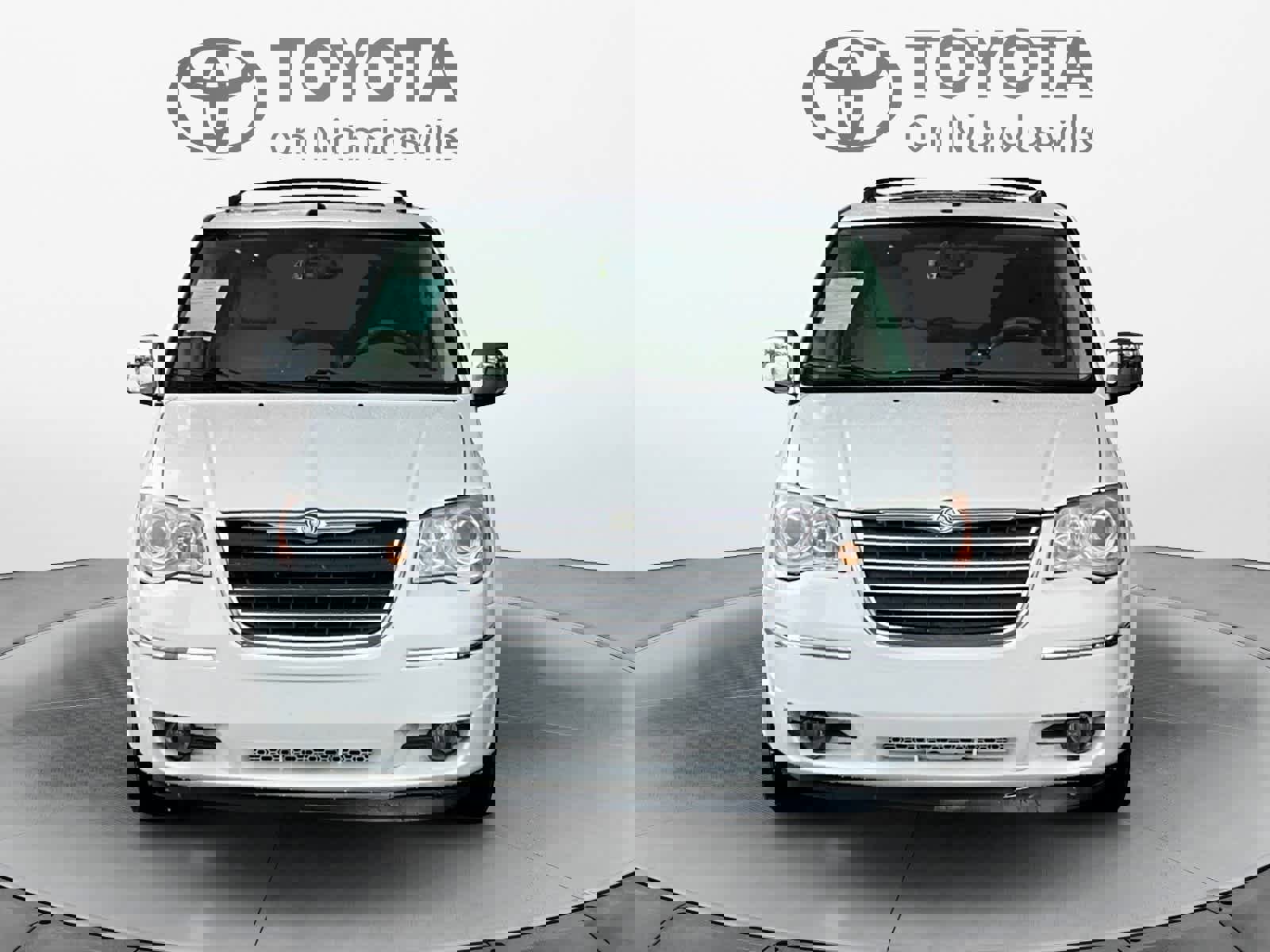 Used 2009 Chrysler Town & Country Limited w/ Entertainment Group #3 image 8