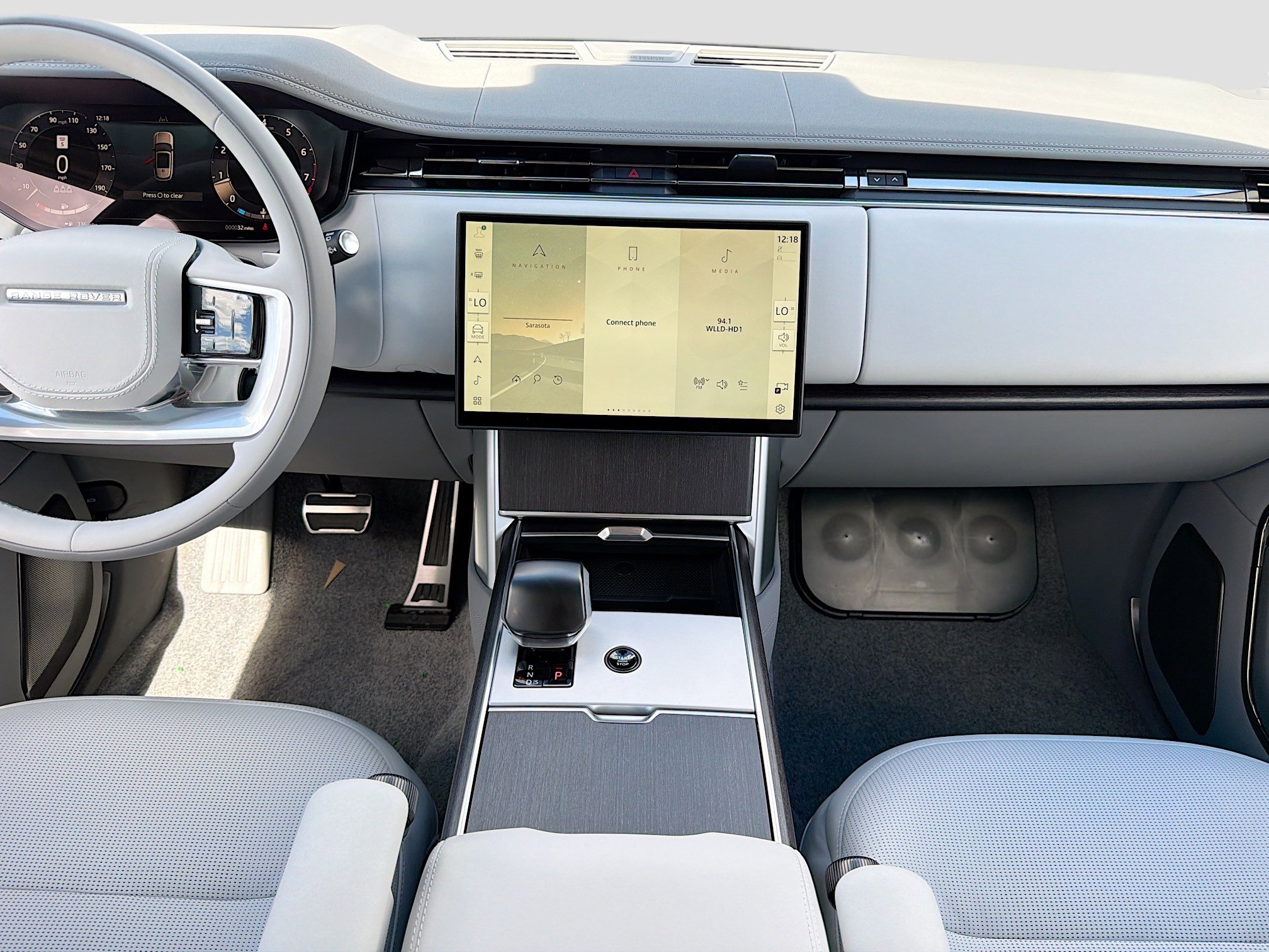 New 2026 Land Rover Range Rover SV image 20