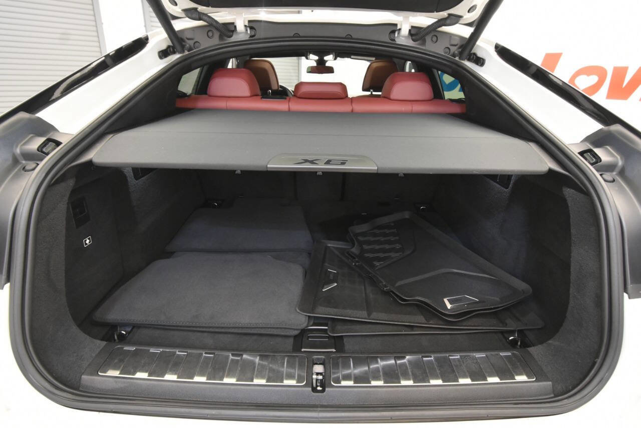 Used 2021 BMW X6 M50i w/ Premium Package image 36