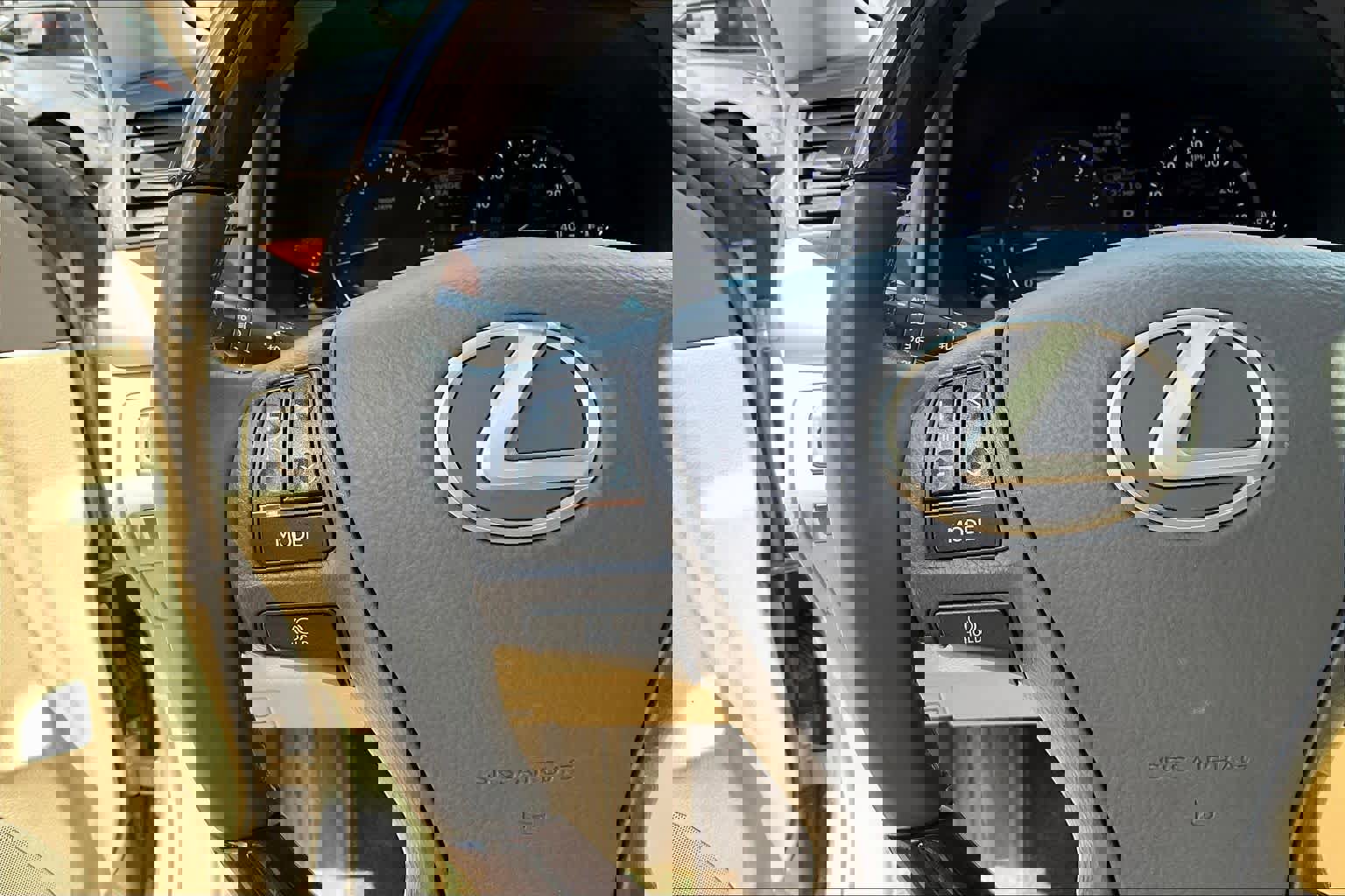 Used 2015 Lexus LS 460 w/ Comfort Package image 20