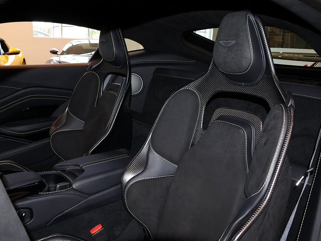 Used 2023 Aston Martin V12 Vantage RWD image 38