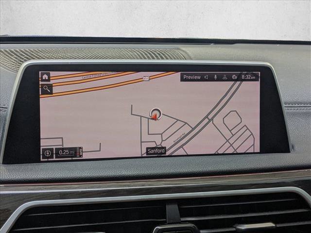 Used 2022 BMW 740i w/ Premium Package RWD image 9