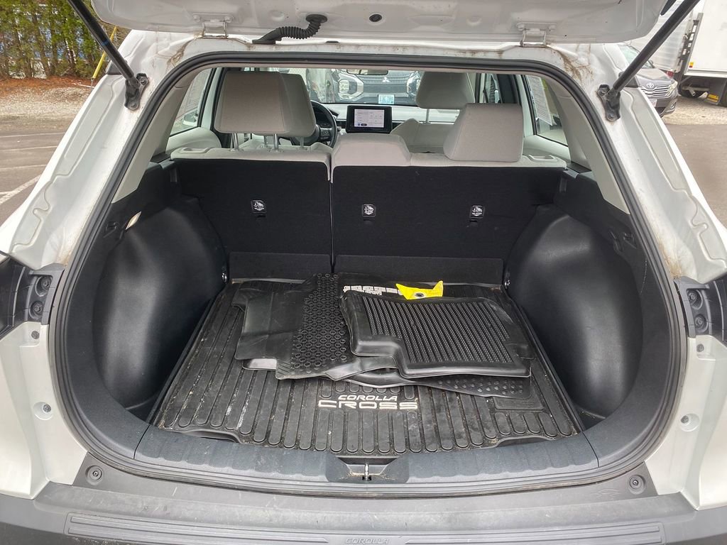 Used 2023 Toyota Corolla Cross L image 25