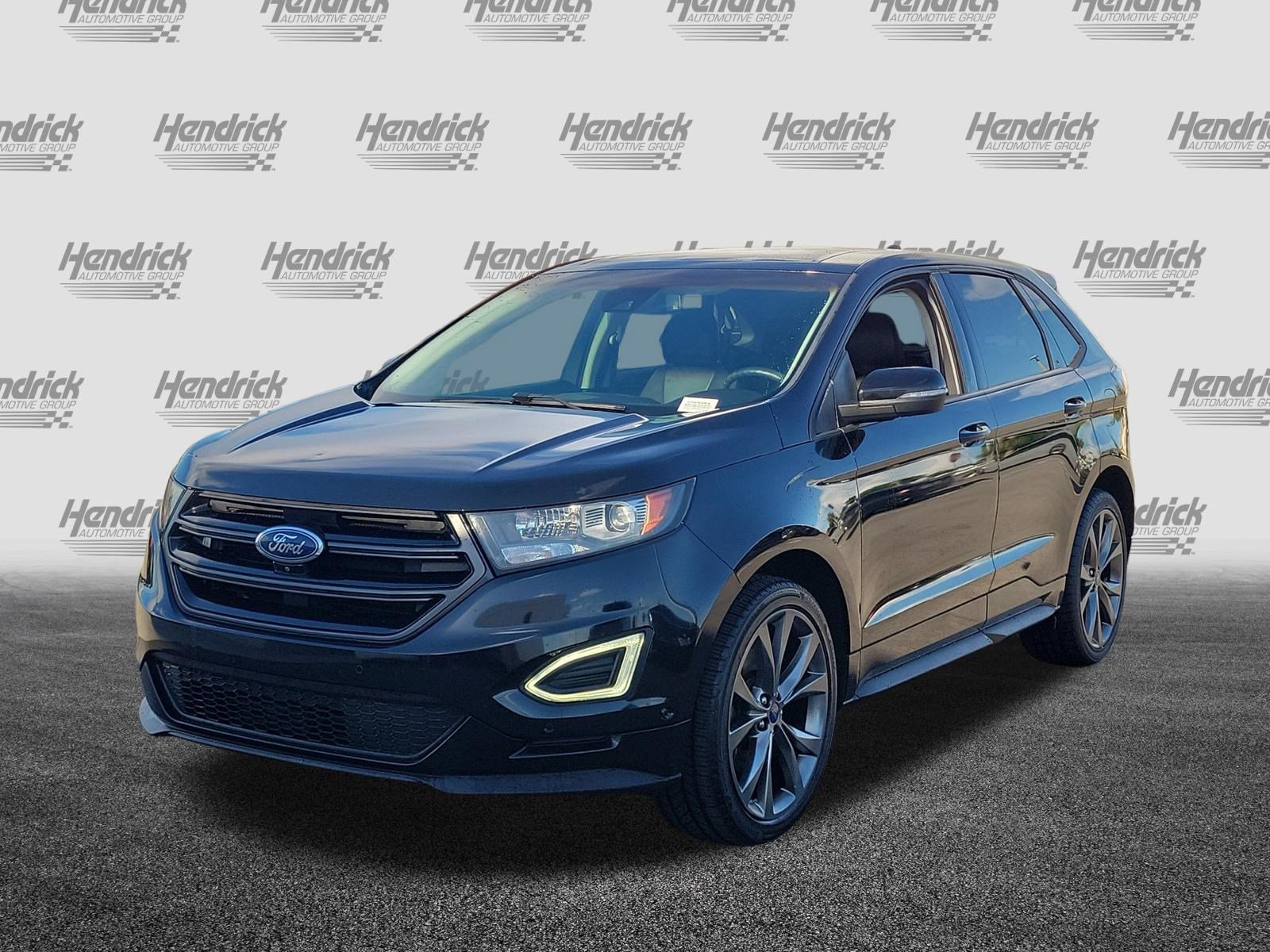 Used 2016 Ford Edge Sport w/ Equipment Group 401A AWD/4WD image 3