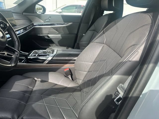 Used 2024 BMW 760i xDrive AWD/4WD image 13