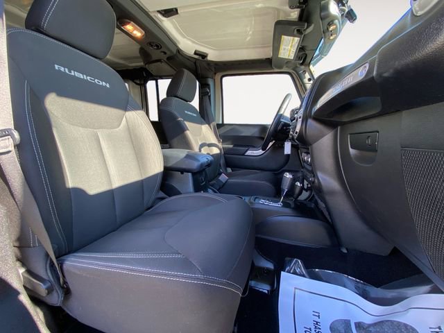 Used 2017 Jeep Wrangler Unlimited Rubicon w/ Cold Weather Group image 15