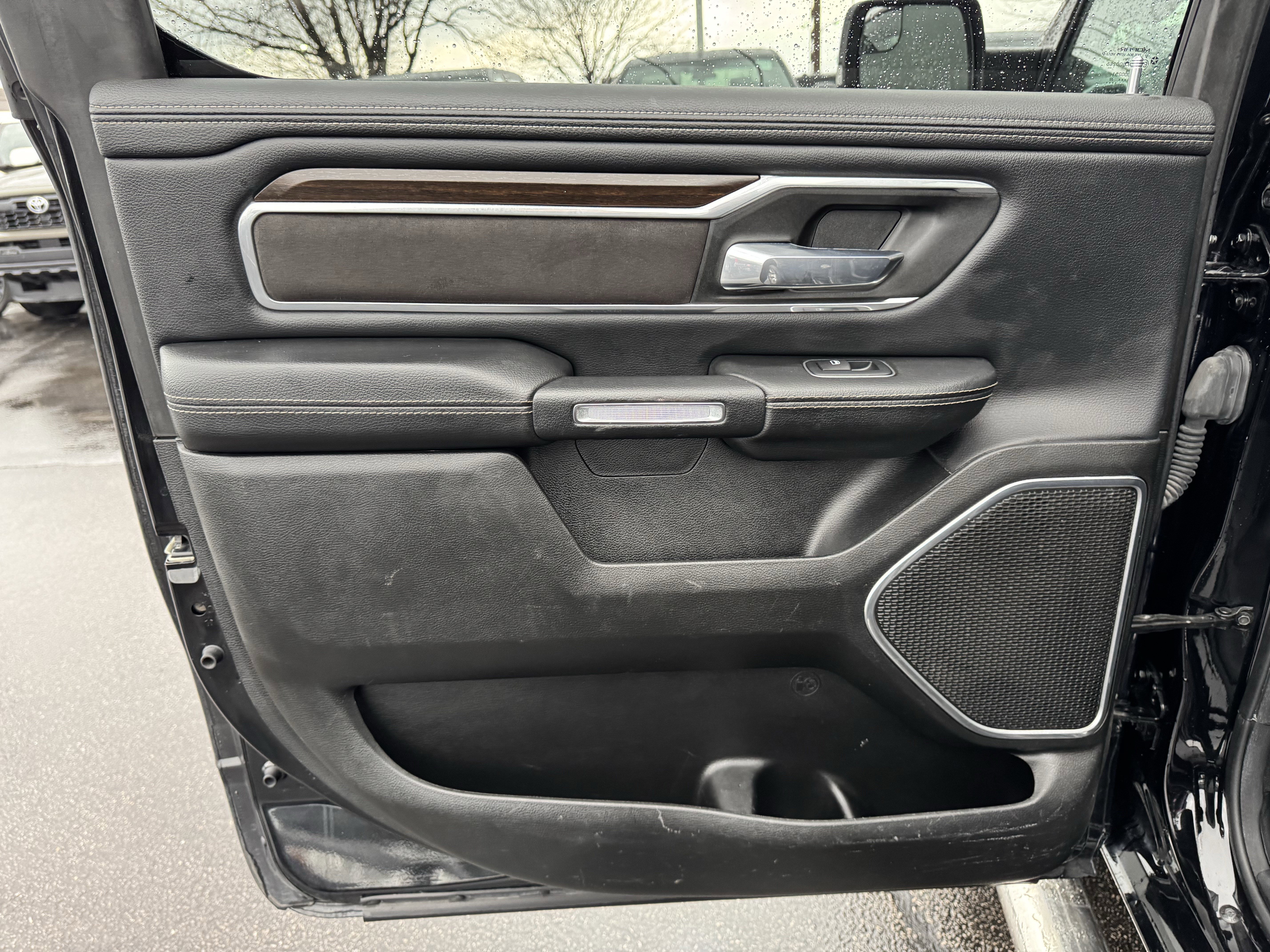 Used 2022 RAM 1500 Laramie image 32