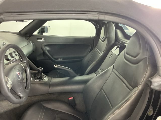Used 2006 Pontiac Solstice Convertible w/ Premium Package RWD image 14