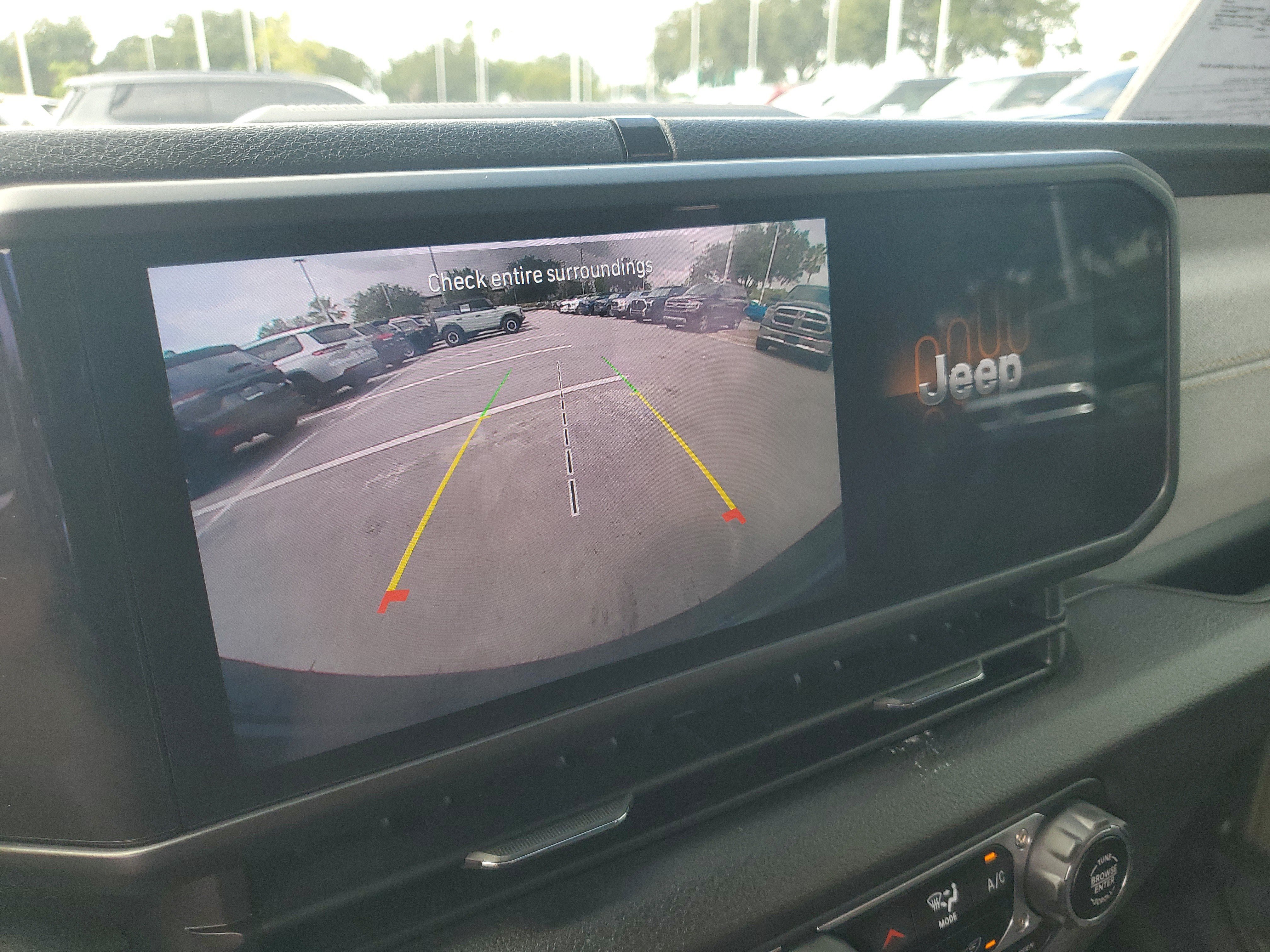 Used 2025 Jeep Wrangler Sport AWD/4WD image 18