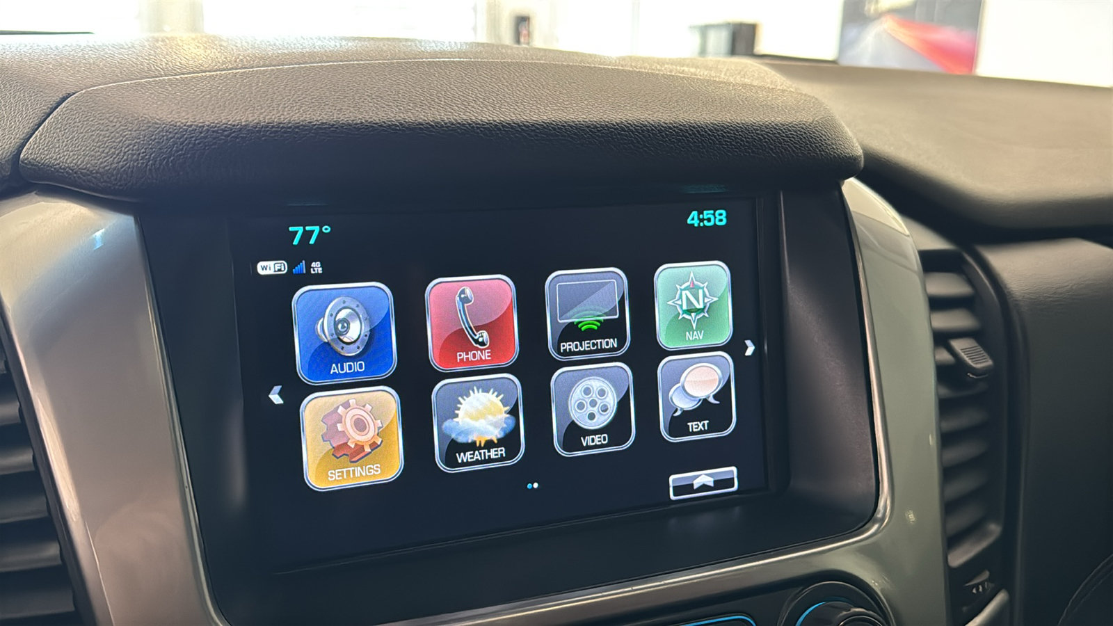 Used 2020 Chevrolet Tahoe Premier w/ Premier Plus Edition AWD/4WD image 16
