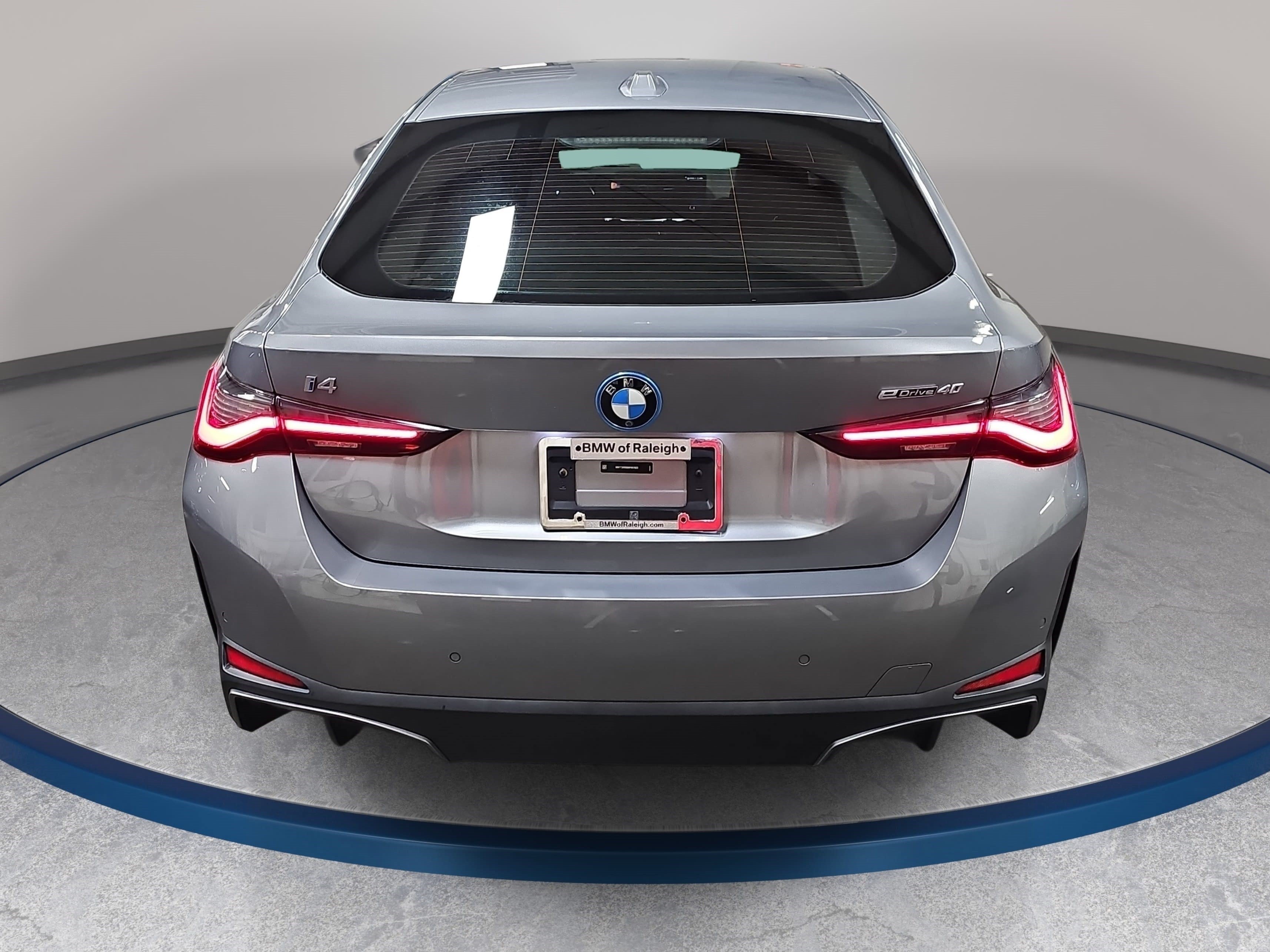 Used 2024 BMW i4 eDrive40 w/ Premium Package RWD image 6