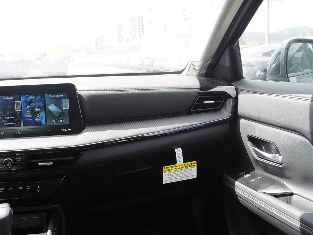 New 2026 Nissan Kicks SR FWD image 22
