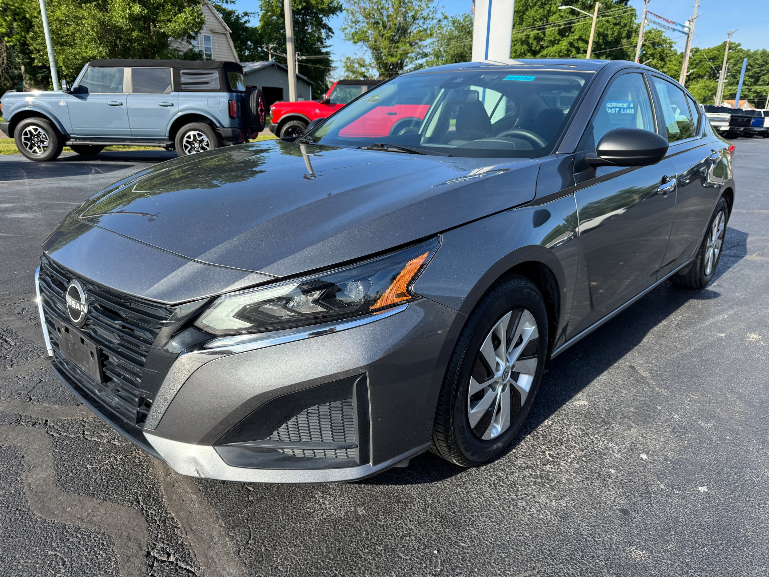Used 2024 Nissan Altima 2.5 S FWD image 3