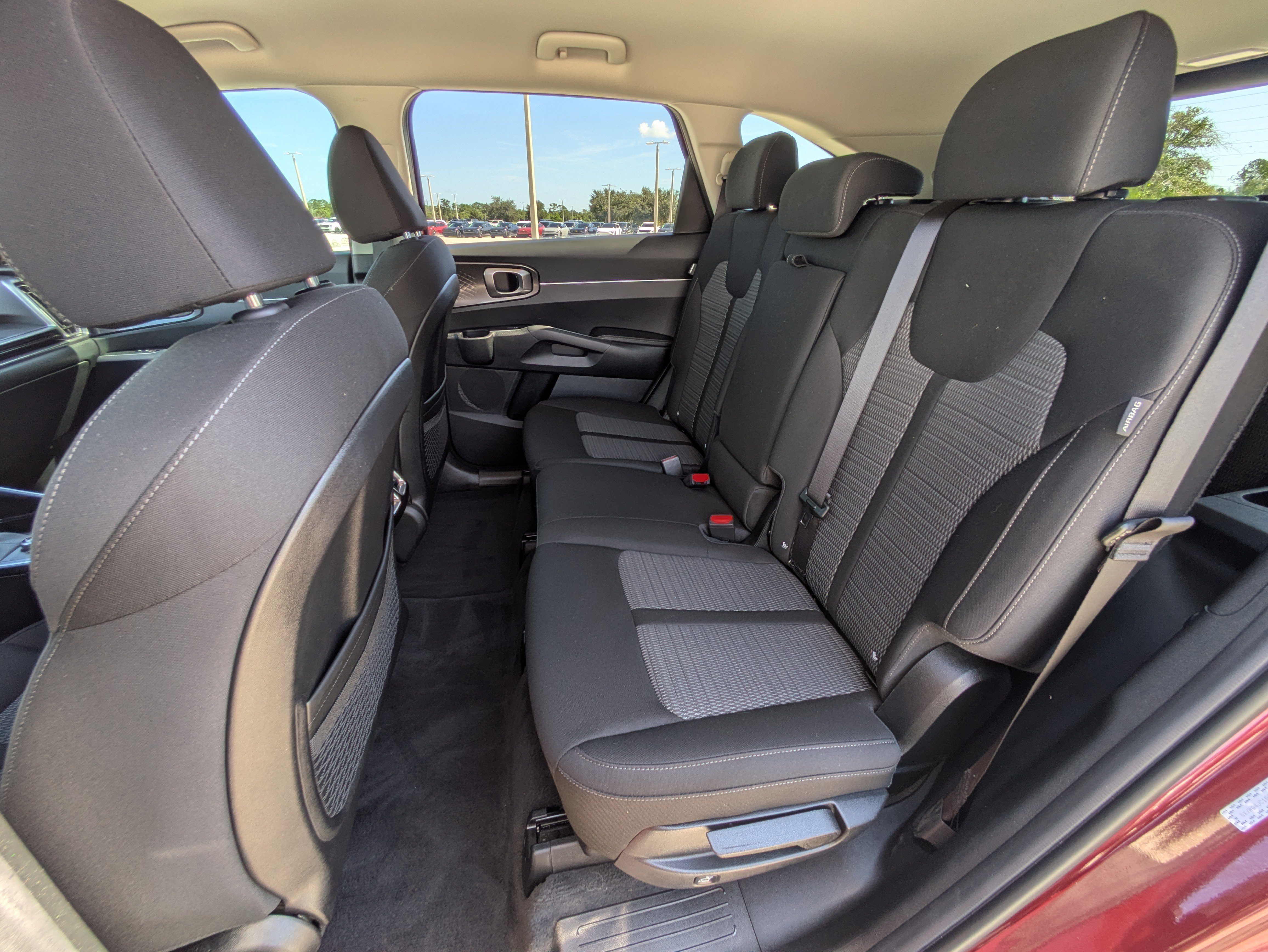 Certified 2025 Kia Sorento LX FWD image 14