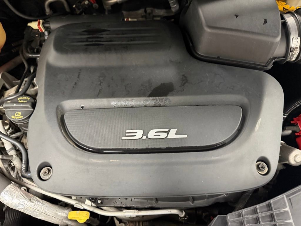 Used 2017 Chrysler Pacifica Touring image 8