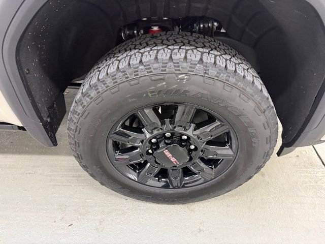 New 2026 GMC Sierra 2500 AT4 w/ AT4 Premium Plus Package image 4
