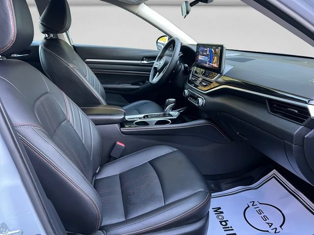 Used 2023 Nissan Altima 2.5 SR w/ SR Premium Package AWD/4WD image 16